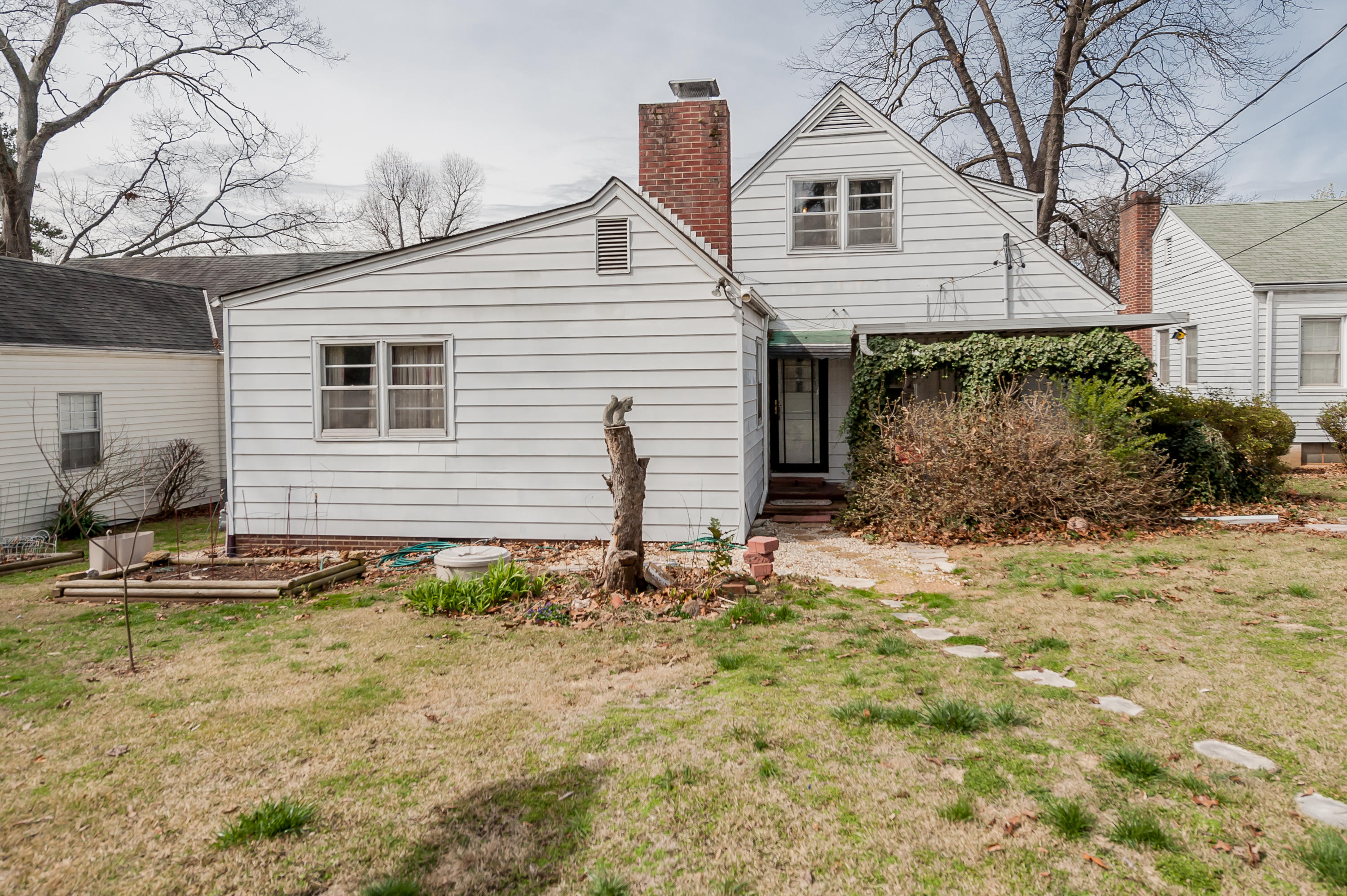 2454 Kennington Road Knoxville, TN 37917 - Photo 19 of 24 Back of House