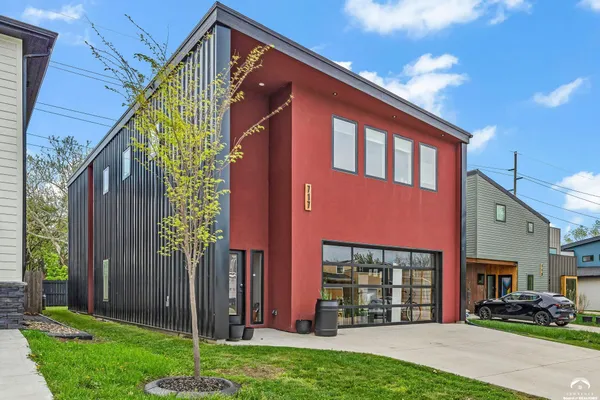 $555,000 | 717 Beatnik Court, Lawrence, KS 66044