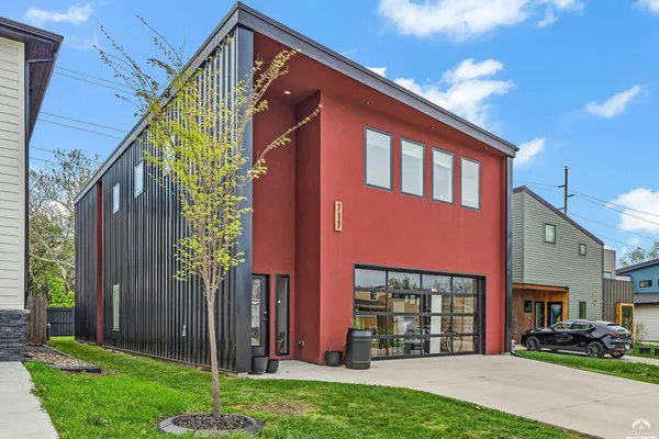 $555,000 | 717 Beatnik Court, Lawrence, KS 66044