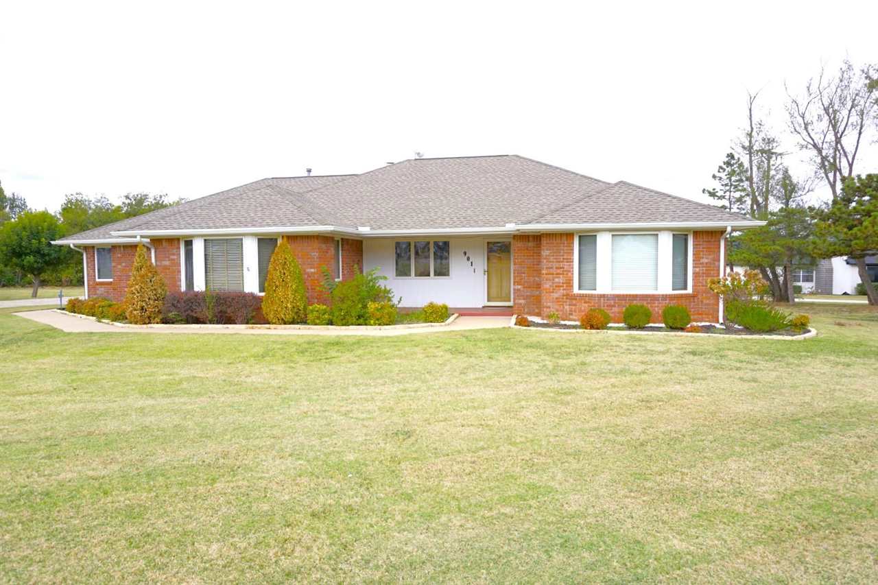 901 Locust Street Perry, OK 73077 - Photo 1 of 45 Gallery Image 1