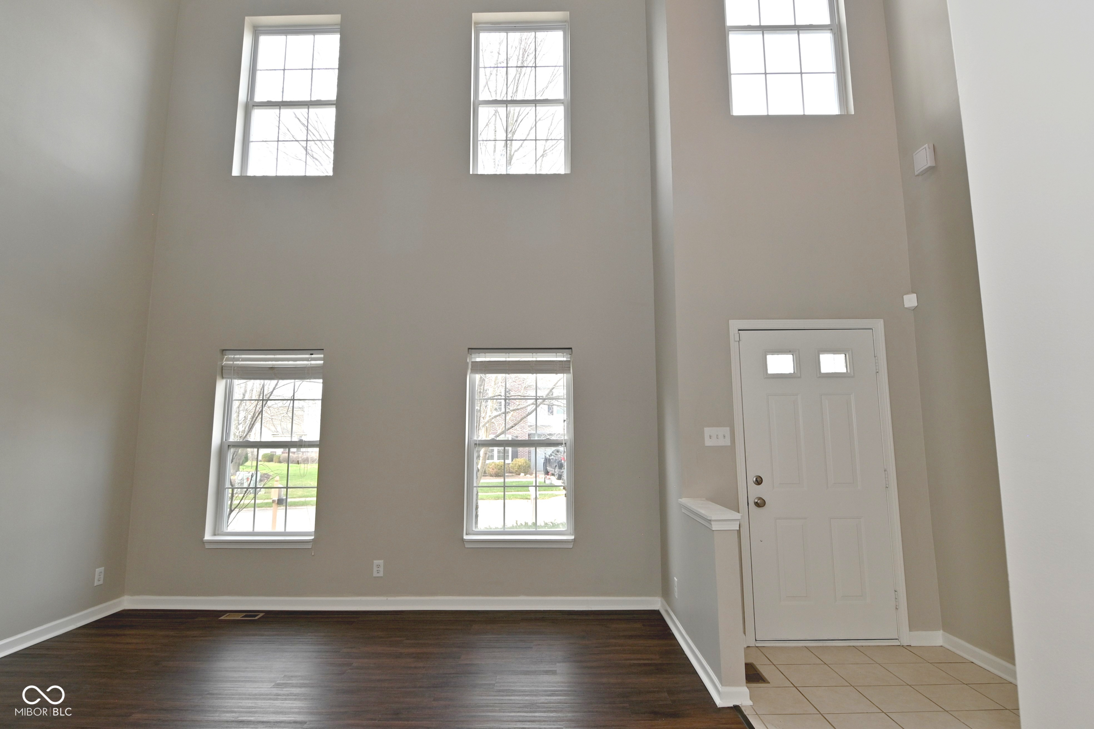 18690 Round Lake Road Noblesville, IN 46060 - Photo 4 of 36