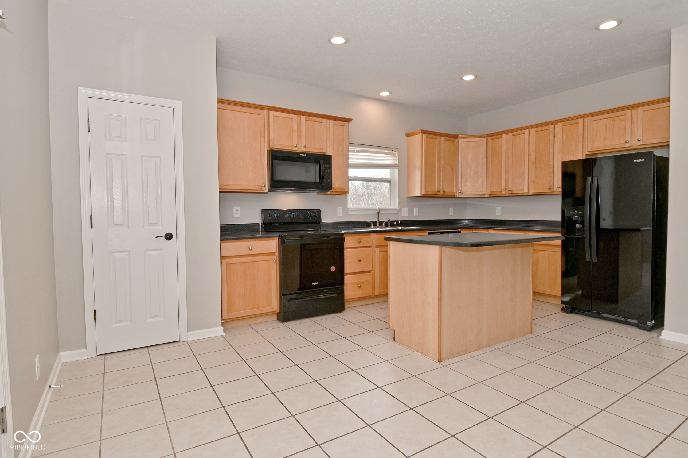 18690 Round Lake Road Noblesville, IN 46060 - Photo 9 of 36