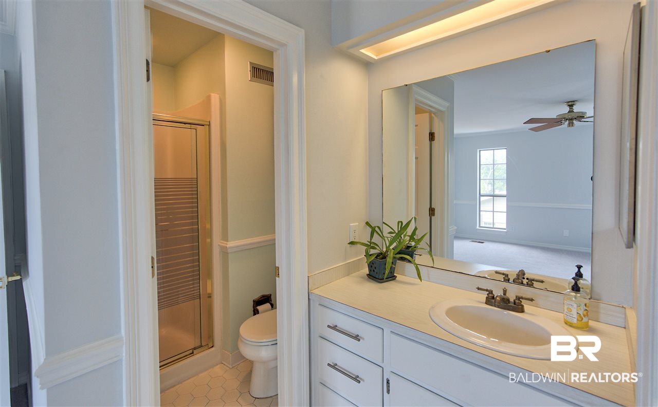 19414 Liberty Road Fairhope, AL 36532 - Photo 21 of 49 Guest Bathroom