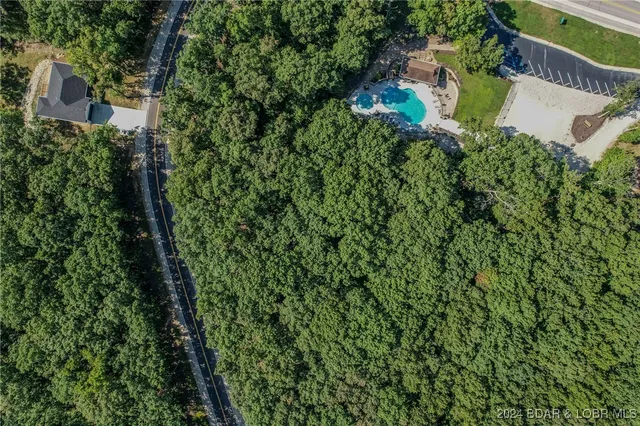 $4,950 | Lot 1016 Nassau Drive, Four Seasons, MO 65049