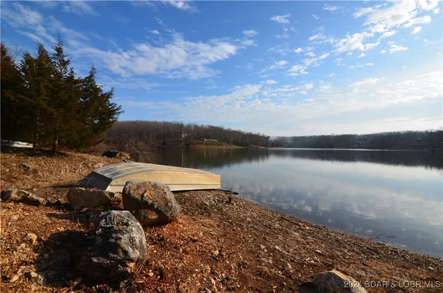 $4,950 | Lot 1016 Nassau Drive, Four Seasons, MO 65049