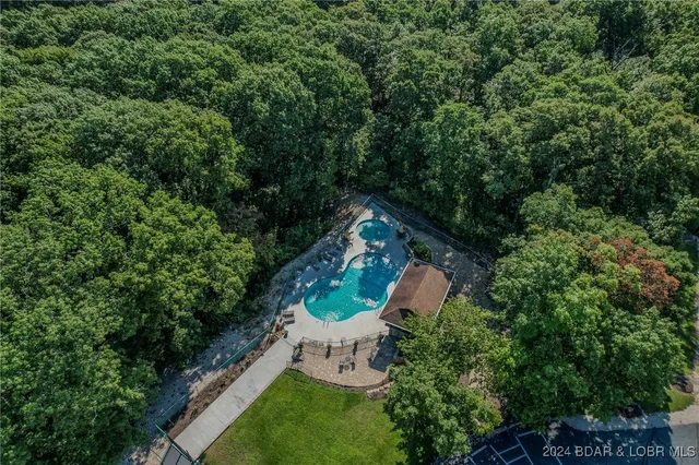 $4,950 | Lot 1016 Nassau Drive, Four Seasons, MO 65049