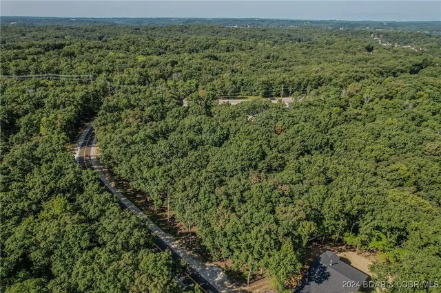 $4,950 | Lot 1016 Nassau Drive, Four Seasons, MO 65049