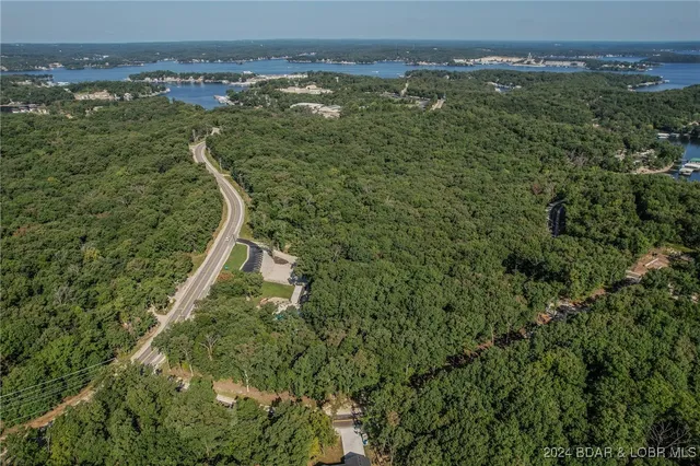 $4,950 | Lot 1016 Nassau Drive, Four Seasons, MO 65049