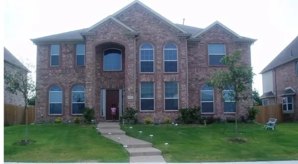 $2,800 | 8052 Peacock Lane, Frisco, TX 75035