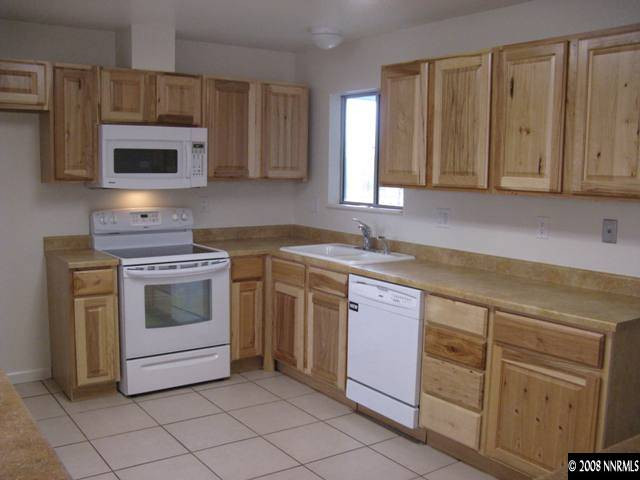 11575 Mistletoe Street Reno, NV 89506 - Photo 3 of 9 Photo 3