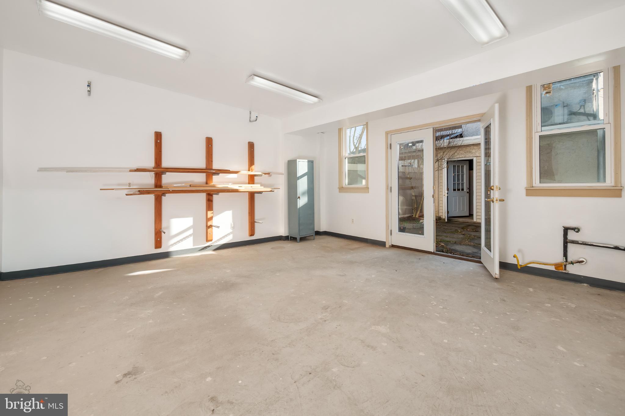 39 West Durham Street Philadelphia, PA 19119 - Photo 25 of 36 Spacious, versatile room with natural light.