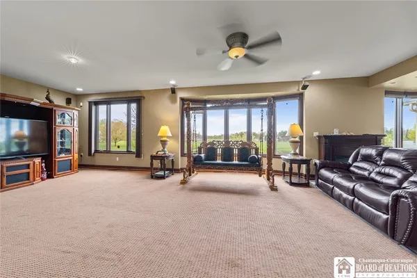 $874,900 | 9 Ryan Place, Pomfret, NY 14063