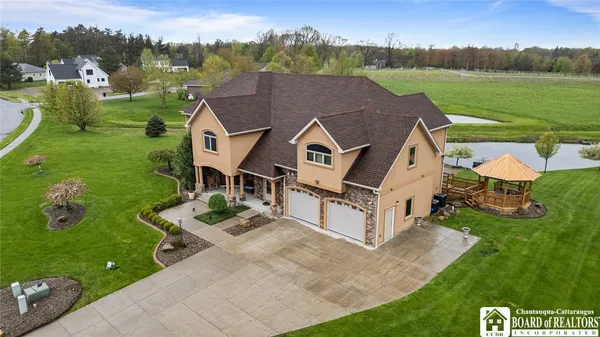 $874,900 | 9 Ryan Place, Pomfret, NY 14063