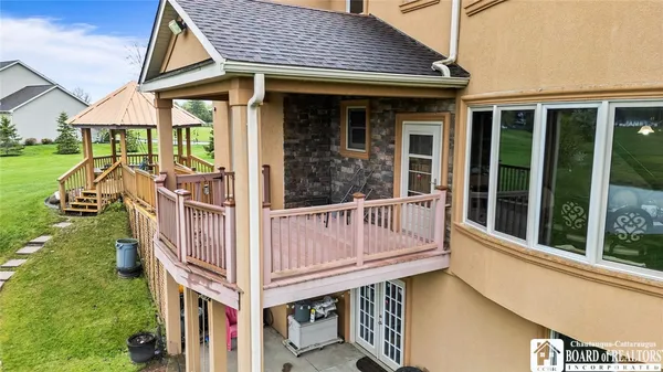 $874,900 | 9 Ryan Place, Pomfret, NY 14063