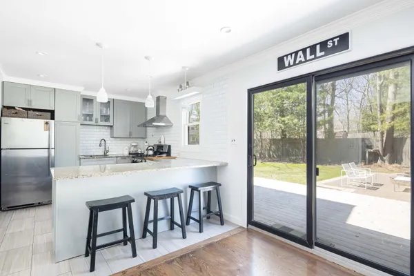 $25,000 | 41 Clinton Street, East Hampton, NY 11937