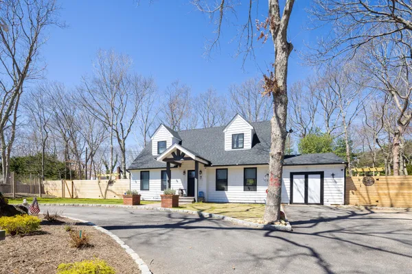 $25,000 | 41 Clinton Street, East Hampton, NY 11937