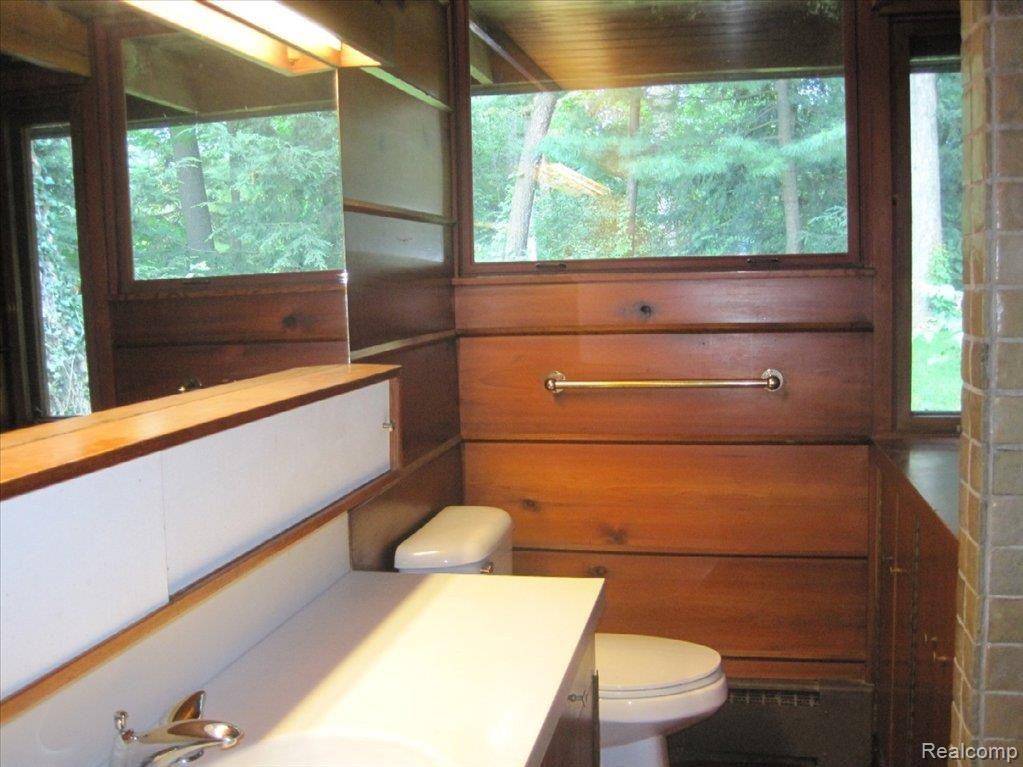 4201 Clark Road Ann Arbor, MI 48105 - Photo 6 of 15 Master Bath