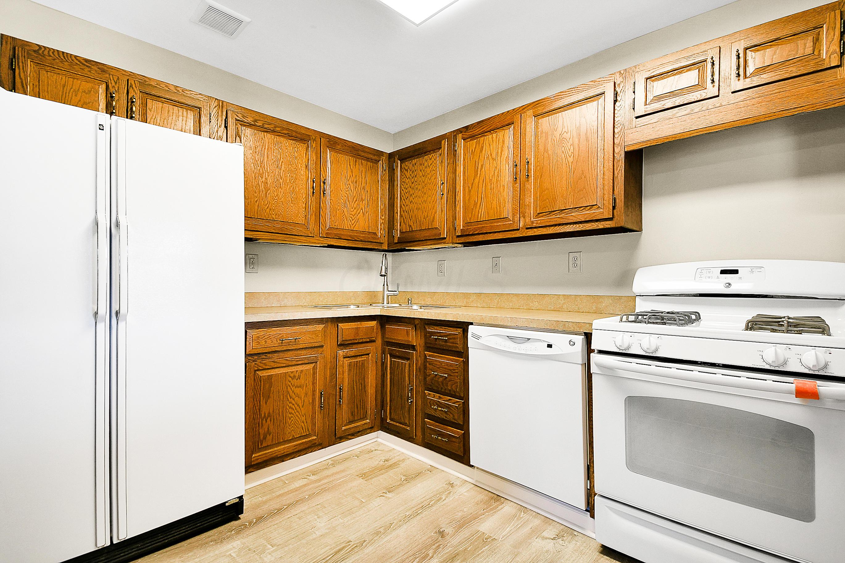 203 Lincolnshire Road Columbus, OH 43230 - Photo 11 of 35