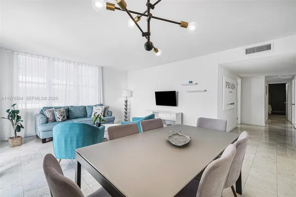 $4,850 | 5101 Collins Avenue, Unit 11B, Miami Beach, FL 33140
