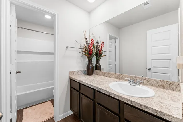 $2,100 | 16635 Olivewood Lane, Conroe, TX 77302