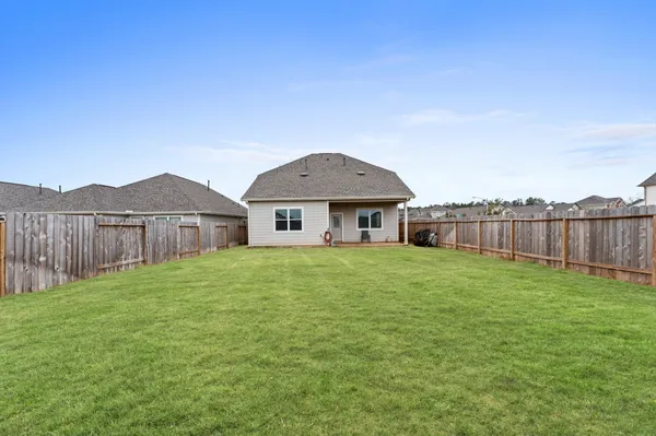 $2,100 | 16635 Olivewood Lane, Conroe, TX 77302