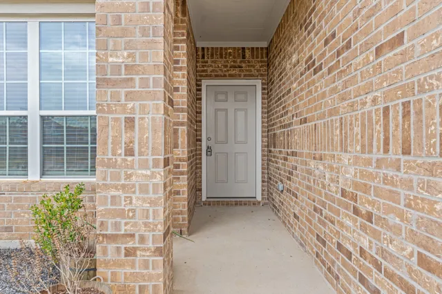 $2,100 | 16635 Olivewood Lane, Conroe, TX 77302