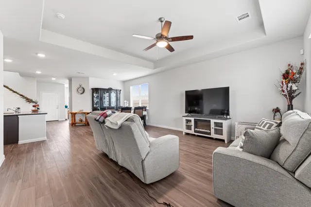 $2,100 | 16635 Olivewood Lane, Conroe, TX 77302