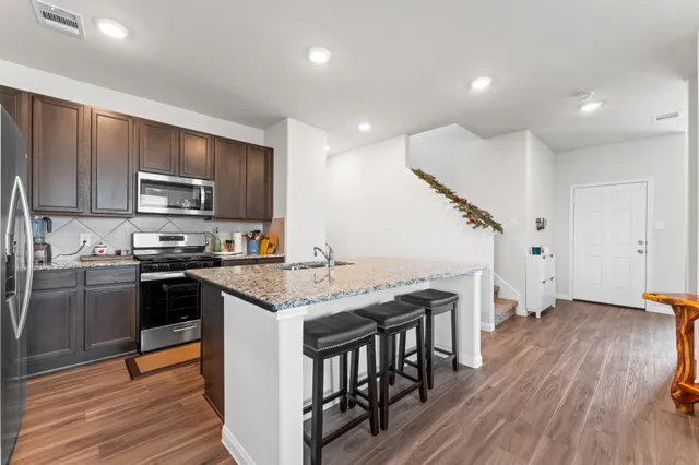 $2,100 | 16635 Olivewood Lane, Conroe, TX 77302