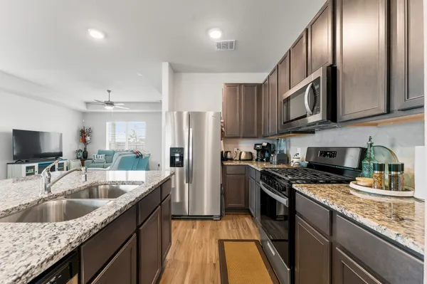 $2,100 | 16635 Olivewood Lane, Conroe, TX 77302