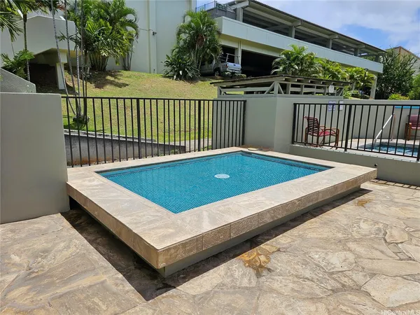 $2,400 | 98-402 Koauka Loop, Unit 1604, Aiea, HI 96701