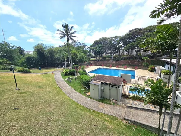 $2,400 | 98-402 Koauka Loop, Unit 1604, Aiea, HI 96701
