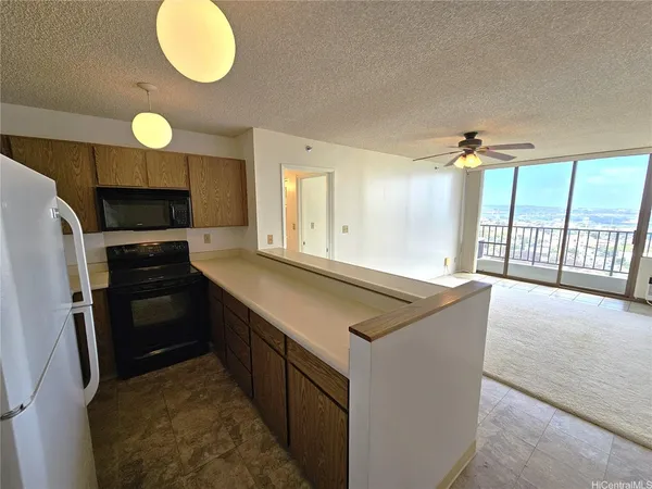 $2,400 | 98-402 Koauka Loop, Unit 1604, Aiea, HI 96701