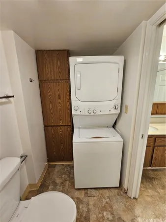 $2,400 | 98-402 Koauka Loop, Unit 1604, Aiea, HI 96701