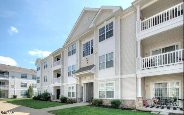 $2,700 | 113 Lionheart Lane, Unit 113, West Deptford, NJ 08086