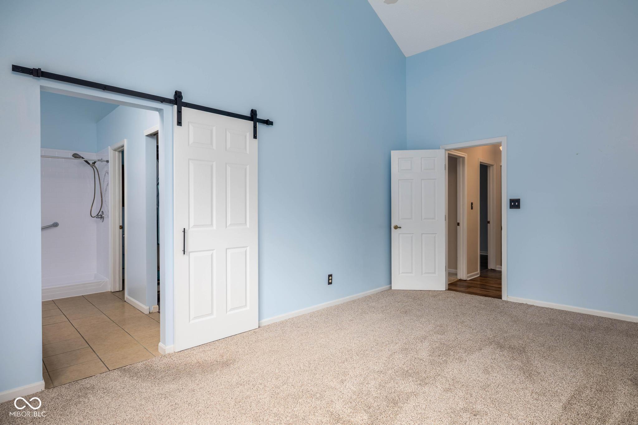 7721 Hollow Ridge Circle Indianapolis, IN 46256 - Photo 11 of 34