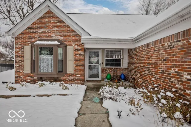$315,000 | 7721 Hollow Ridge Circle, Indianapolis, IN 46256