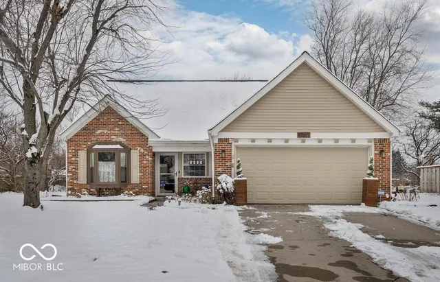 $315,000 | 7721 Hollow Ridge Circle, Indianapolis, IN 46256