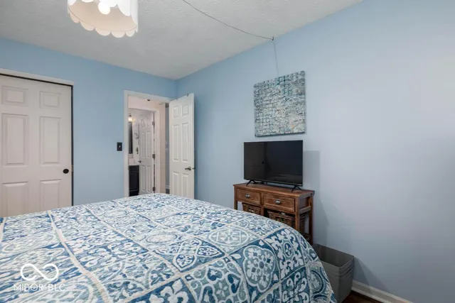 $315,000 | 7721 Hollow Ridge Circle, Indianapolis, IN 46256