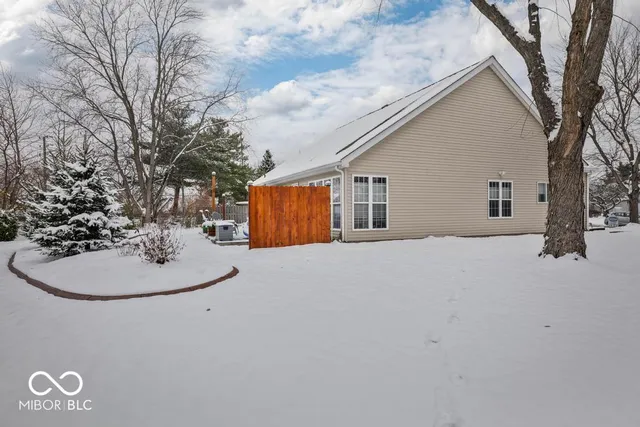 $315,000 | 7721 Hollow Ridge Circle, Indianapolis, IN 46256