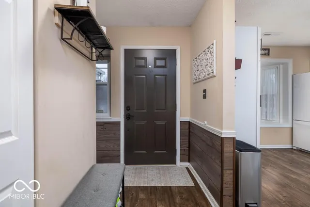 $315,000 | 7721 Hollow Ridge Circle, Indianapolis, IN 46256