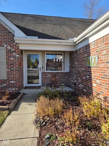 $315,000 | 7721 Hollow Ridge Circle, Indianapolis, IN 46256