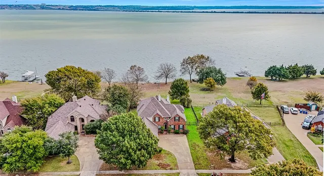 $799,000 | 3806 Lakeside Drive, Rowlett, TX 75088