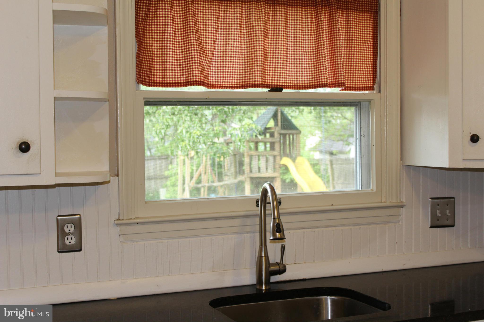211 West Ash Road Sterling, VA 20164 - Photo 12 of 29 Kitchen