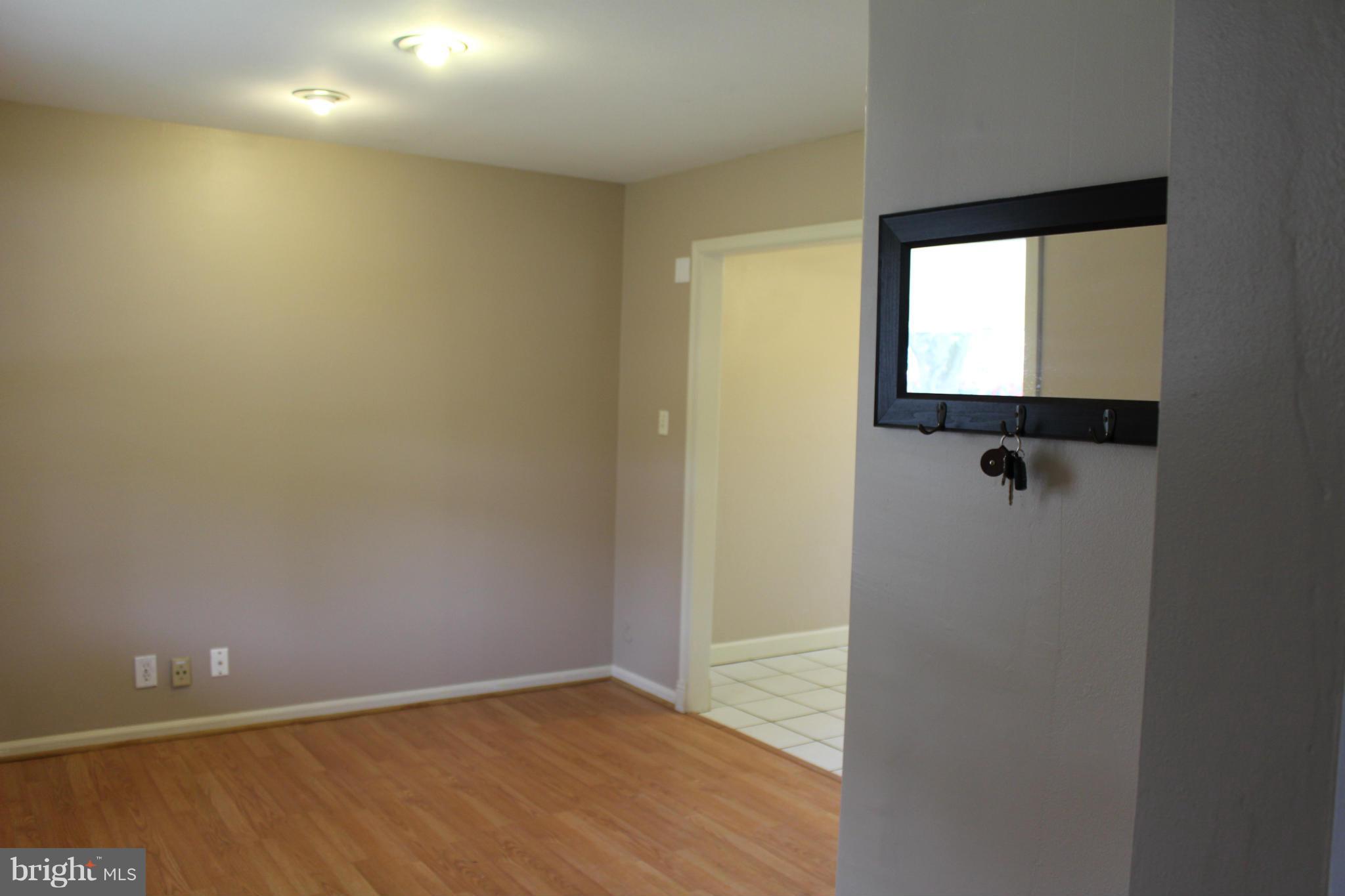 211 West Ash Road Sterling, VA 20164 - Photo 8 of 29 Dining Room
