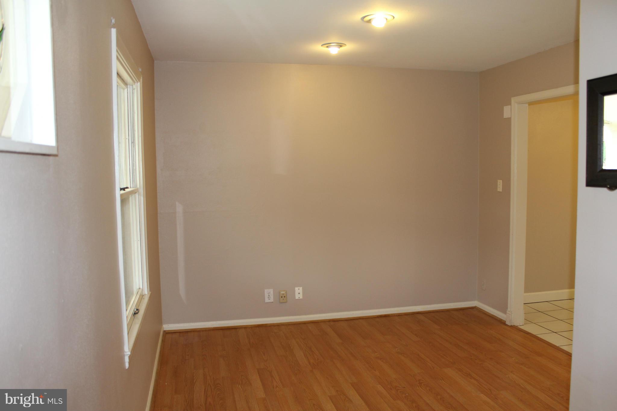 211 West Ash Road Sterling, VA 20164 - Photo 9 of 29 Dining Room