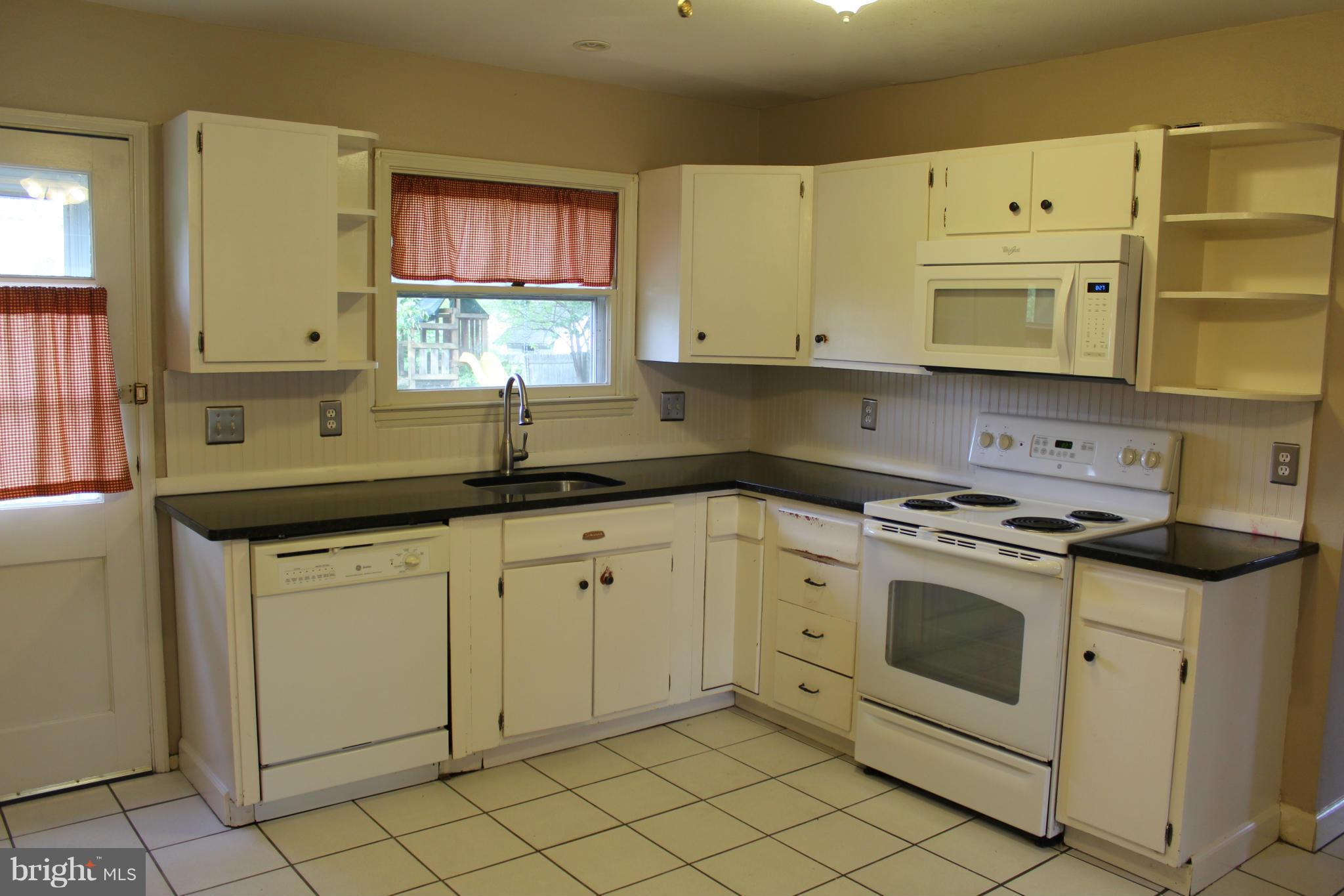 211 West Ash Road Sterling, VA 20164 - Photo 10 of 29 Kitchen