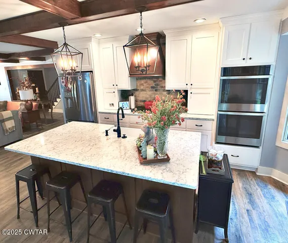 $419,900 | 420 Lakeshore Drive, Lexington, TN 38351