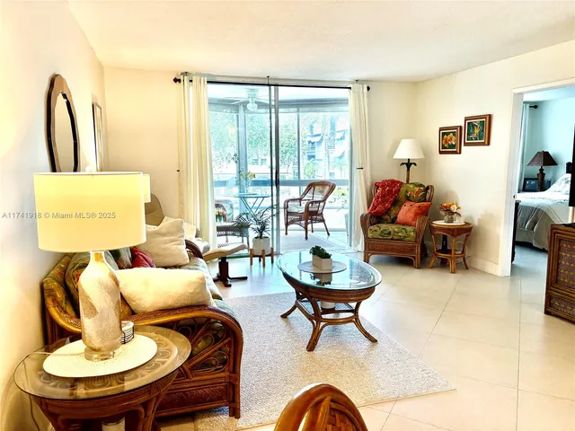 $249,000 | 1040 Southeast 4th Avenue, Unit 231, Deerfield Beach, FL 33441