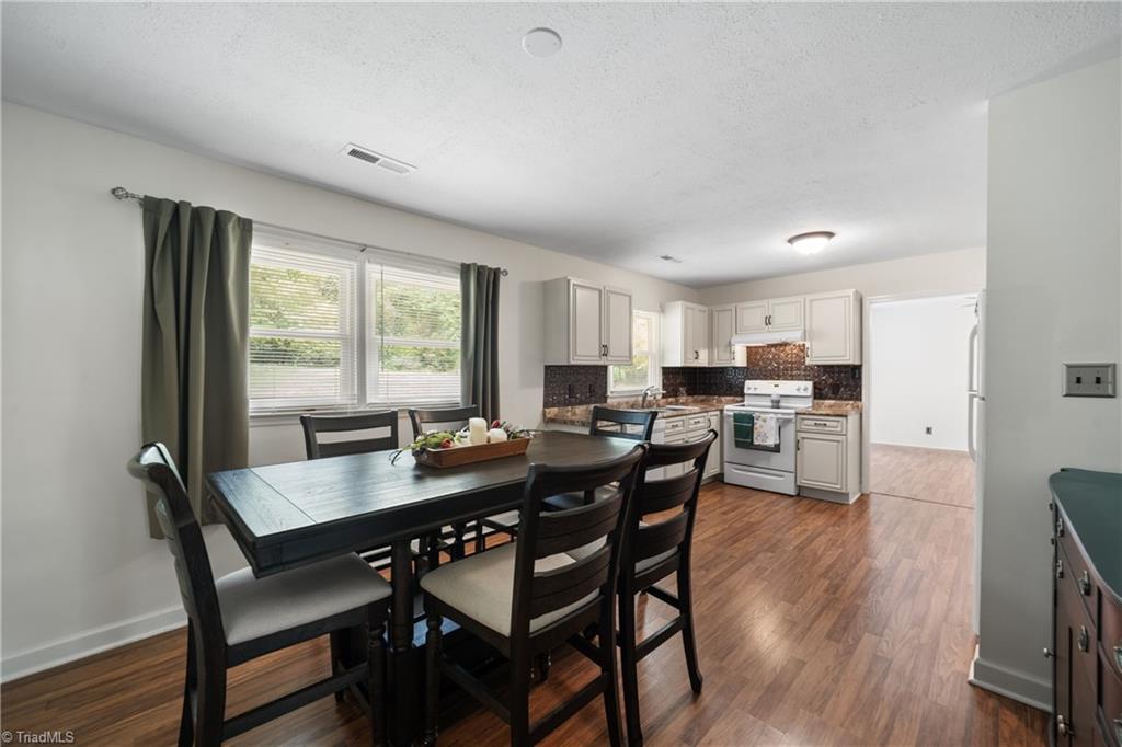 3845 Whitehaven Road Winston-Salem, NC 27106 - Photo 10 of 37