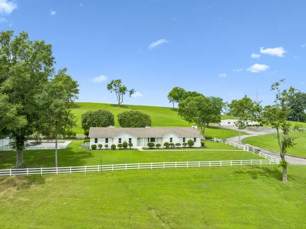 $2,295,000 | 1731 Nashville Highway, Columbia, TN 38401